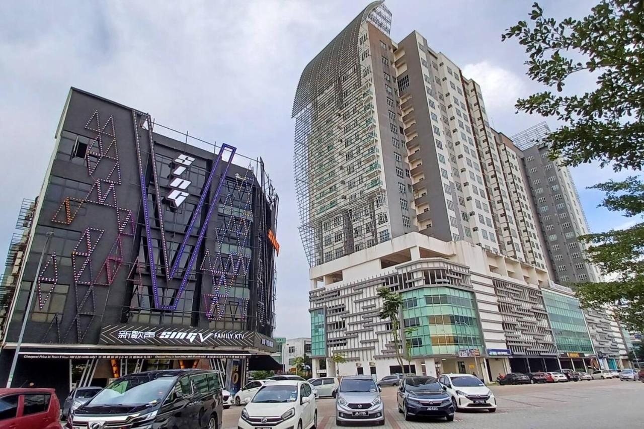 Paradise Sovo Austin Height 4-5pax Apartment Johor Bahru